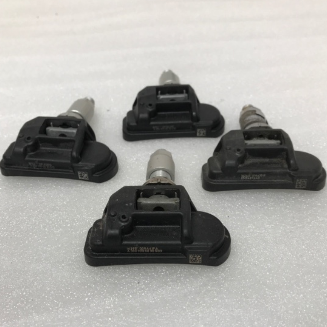 Set of 4 Mercedes TPMS Sensor A0009050030 433 Mhz 84caf77d