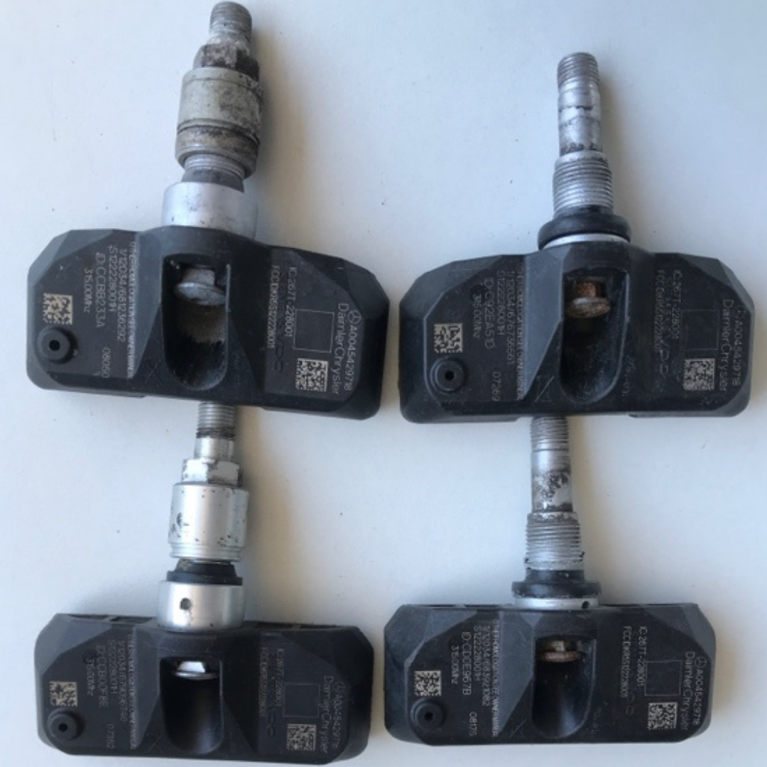 Set of 4 Mercedes Benz TPMS A0045429718 a280565c