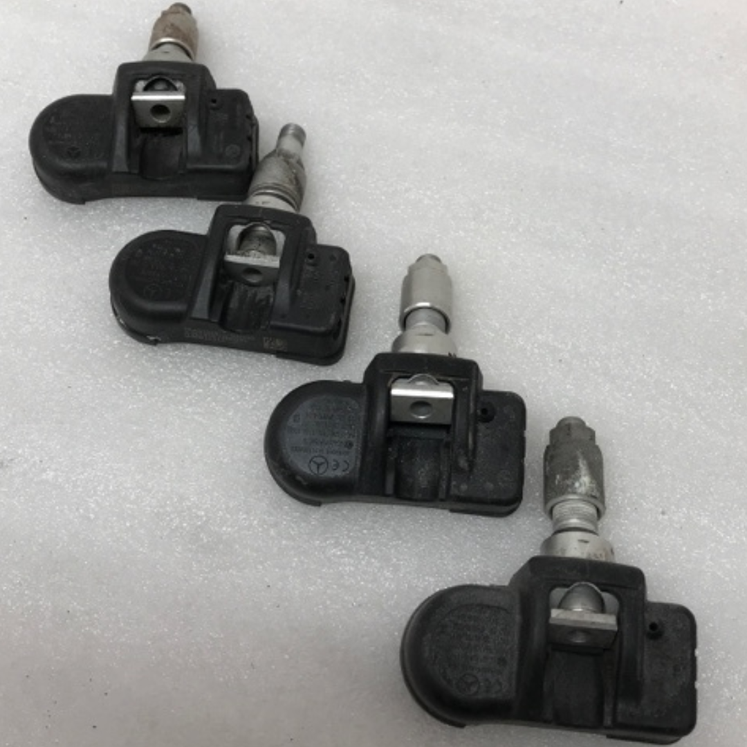 Set of 4 Mercedes Schrader TPMS Sensor 433mhz