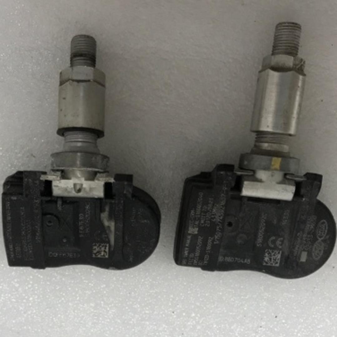 SET OF 2 Genuine OEM Hyundai TPMS 52933-3N100 a118d93f