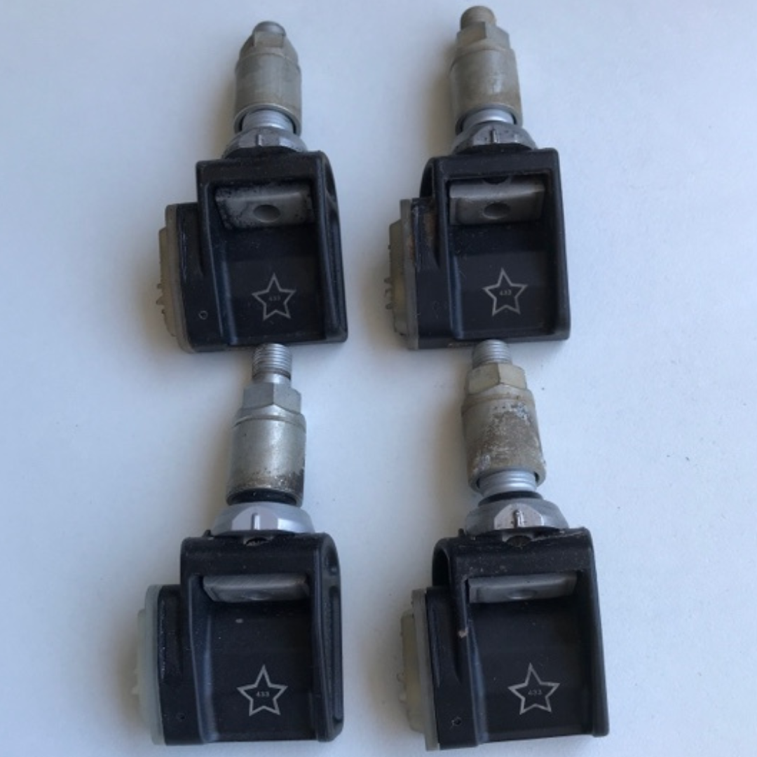Set of 4 BMW OEM Tire Pressure System TPMS A0009052102 b56b6d9d