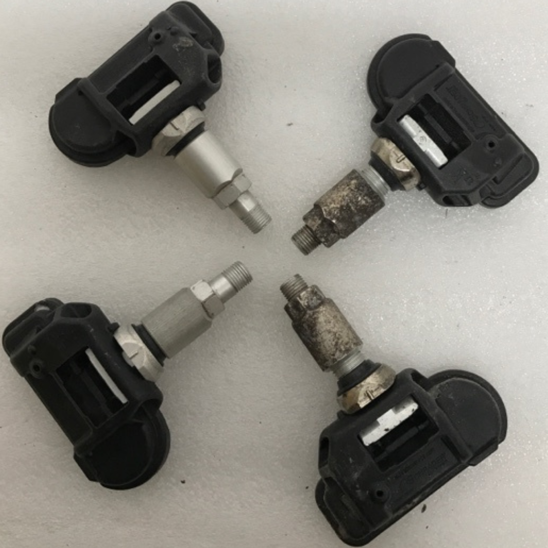 Mercedez Benz Set of 4 TPMS 0009050030 433 Mhz 65d6385f