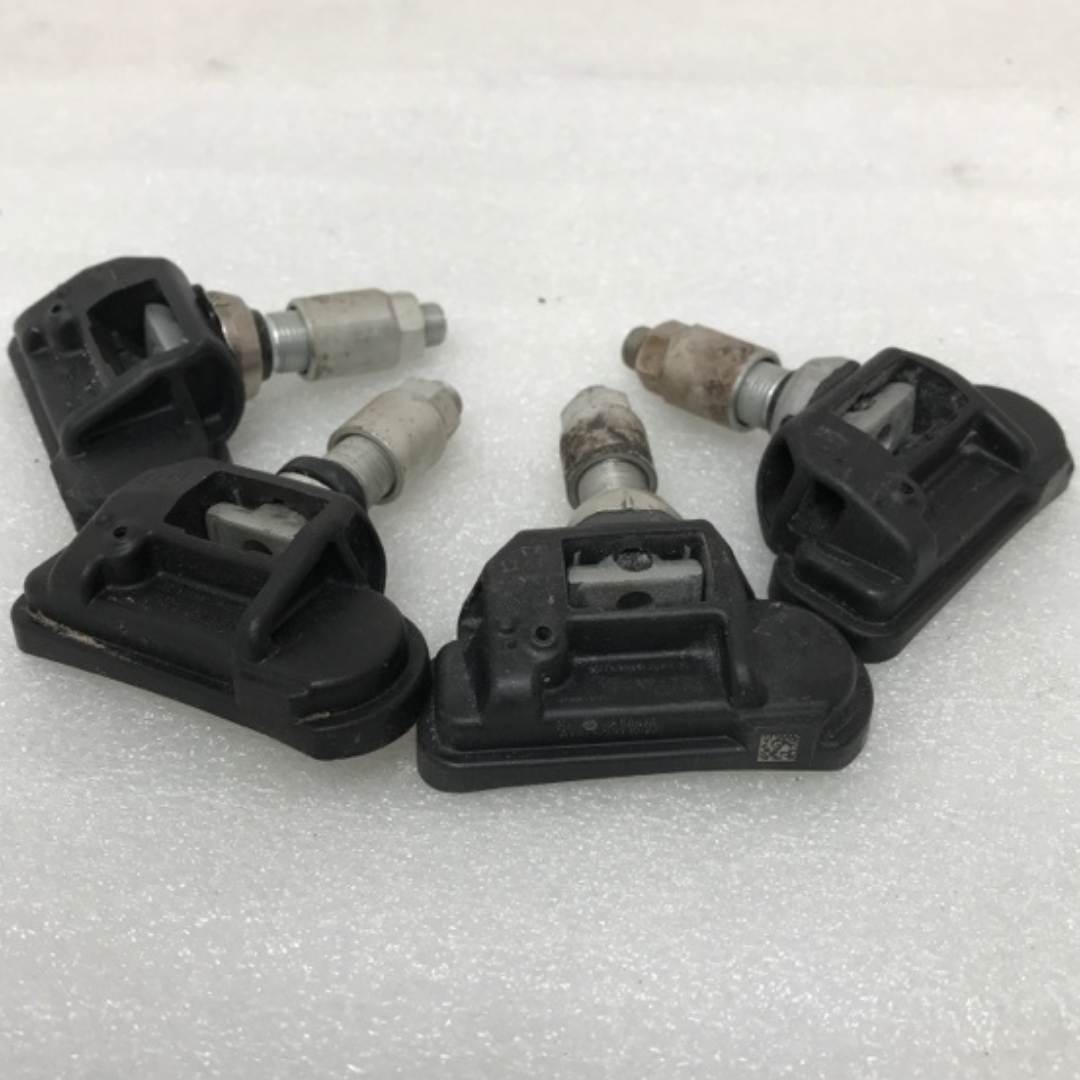 Set of 4 Mercedes Benz OEM Schrader TPMS Sensor 0009050030 433MHz