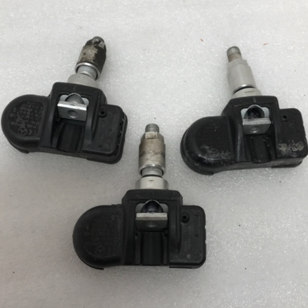 Set of 3 Mercedes TPMS Sensor 0009057200 1e78417e
