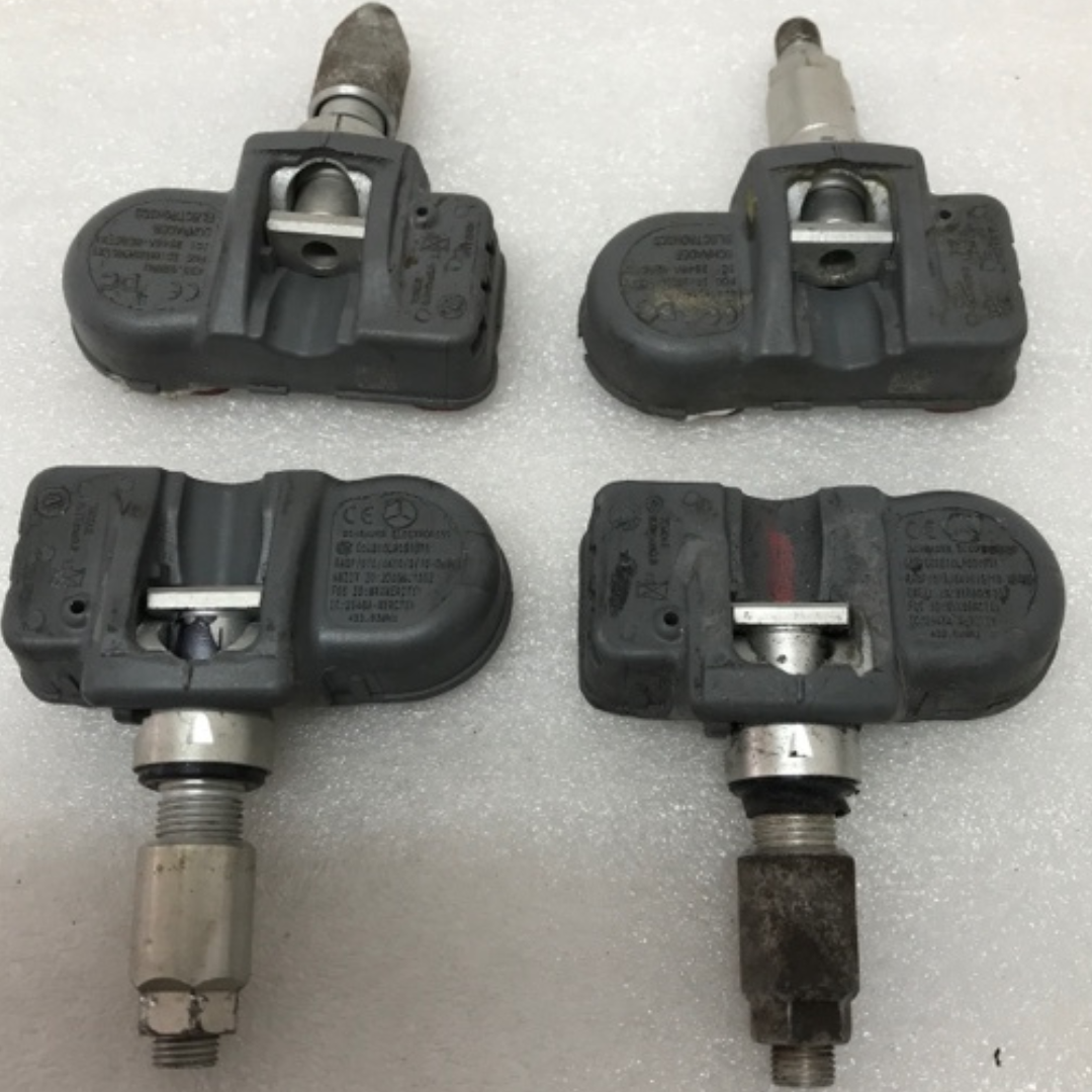 Set of 4 Mercedes TPMS Sensor 433mhz A0009054100 40204a10