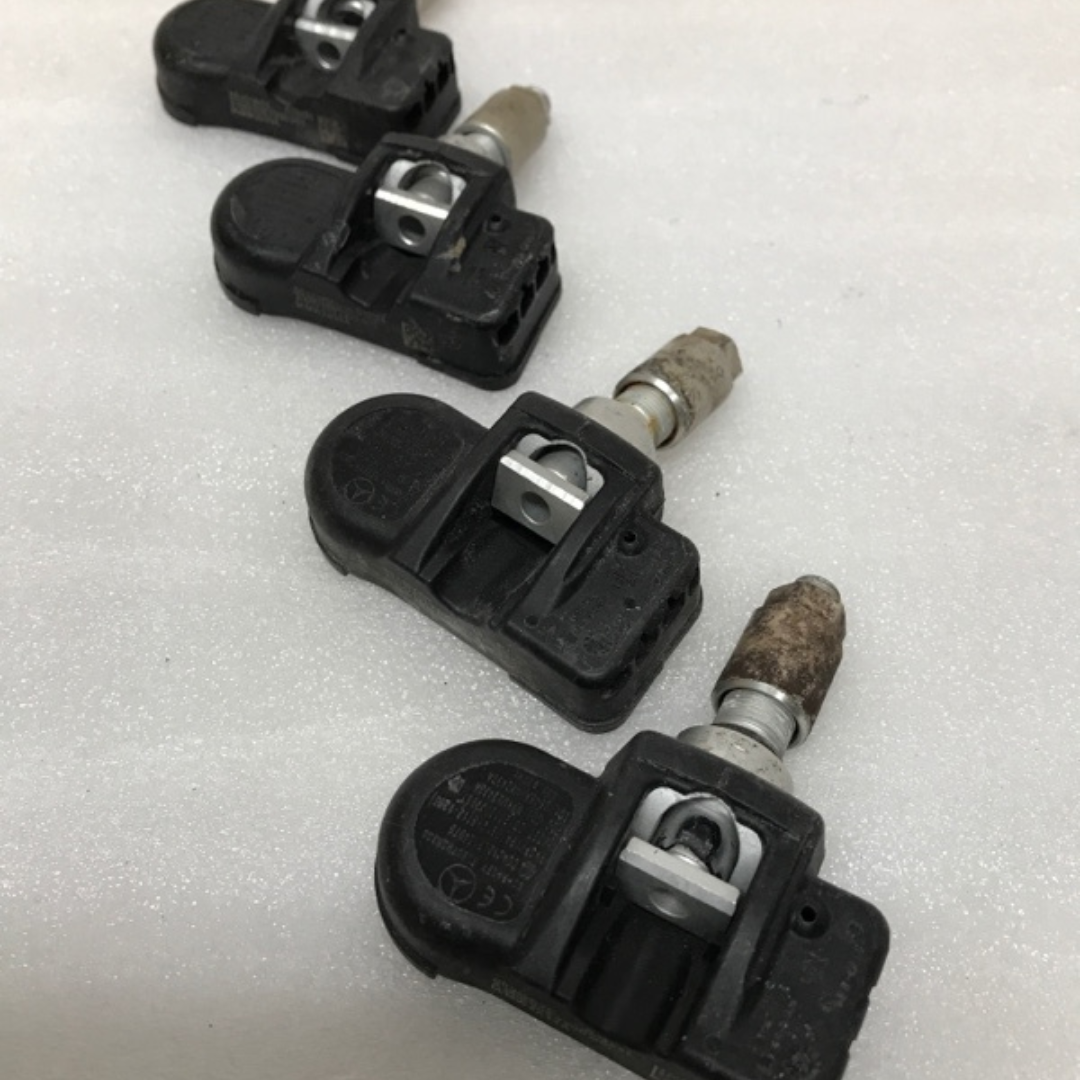 Set of 4 Mercedes Benz TPMS Sensor 0009057200 433MHz 4bc90882