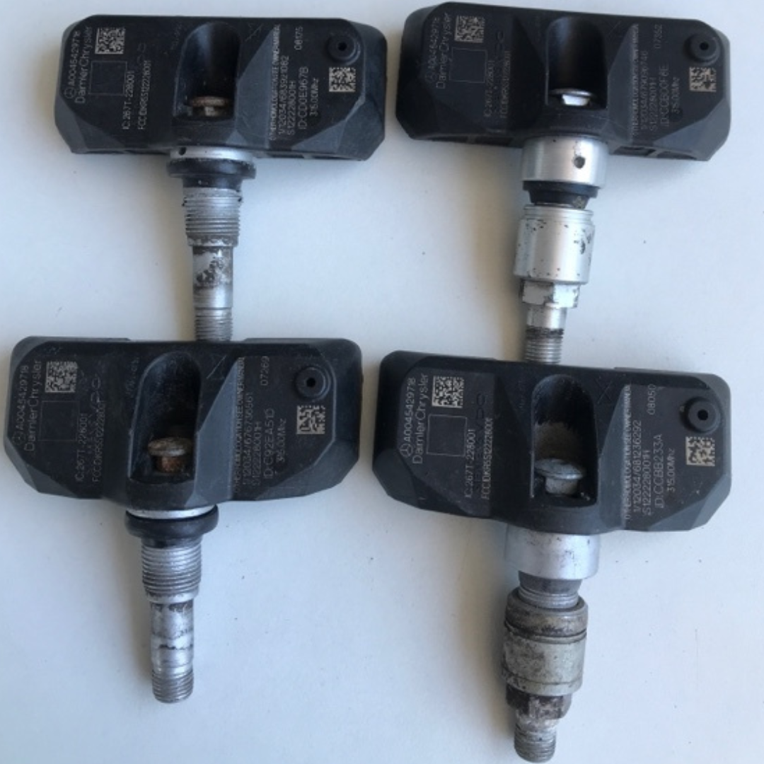 Set of 4 Mercedes Benz TPMS A0045429718 a280565c