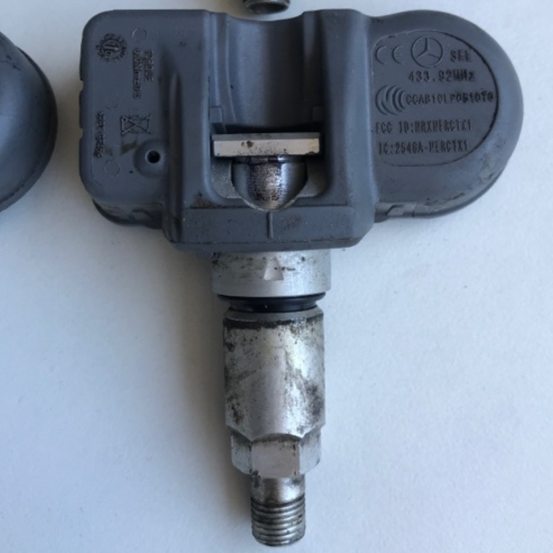 Set of 4 Mercedes-Benz Tire Pressure System TPMS 8aa54a00