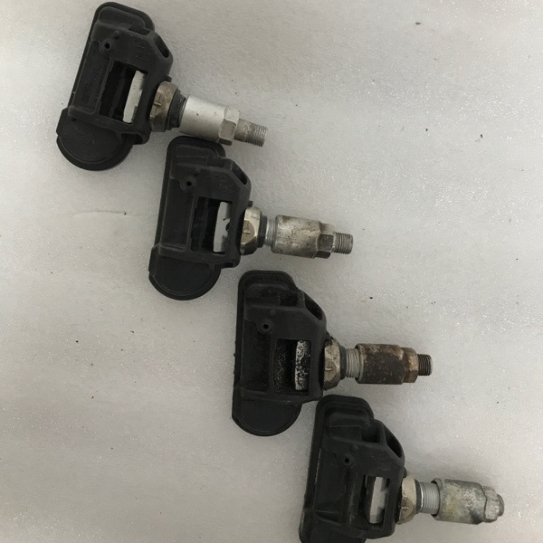Set of 4 Mercedes-Benz TPMS 433 Mhz A0009050030 25532814