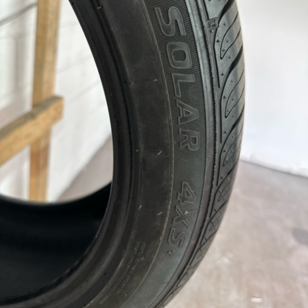 Solar 4XS Size 225/45/18