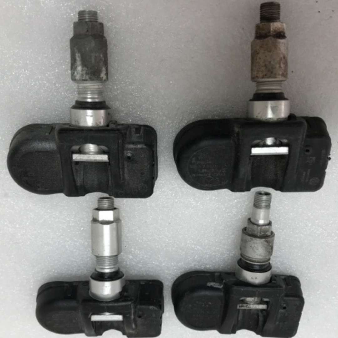 Set of 4 Mercedes Schrader TPMS Sensor 433mhz