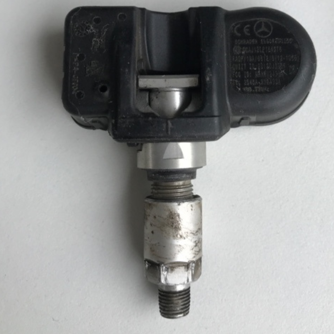 Set of 4 Mercedes-Benz Tire Pressure System TPMS OEM d8a489ff