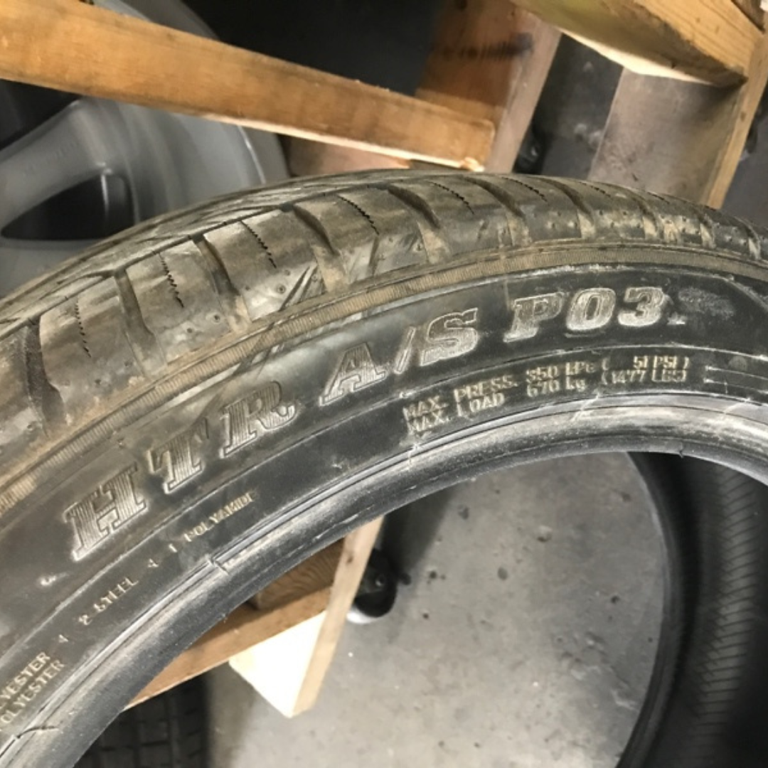 SUMITOMO HTR A/S PO3 235/45/18 Tire 659e35d8