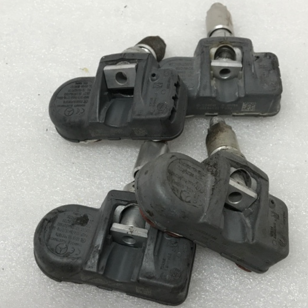Set of 4 Mercedes Benz TPMS SENSOR 433 Mhz A0035400217 81ab090b