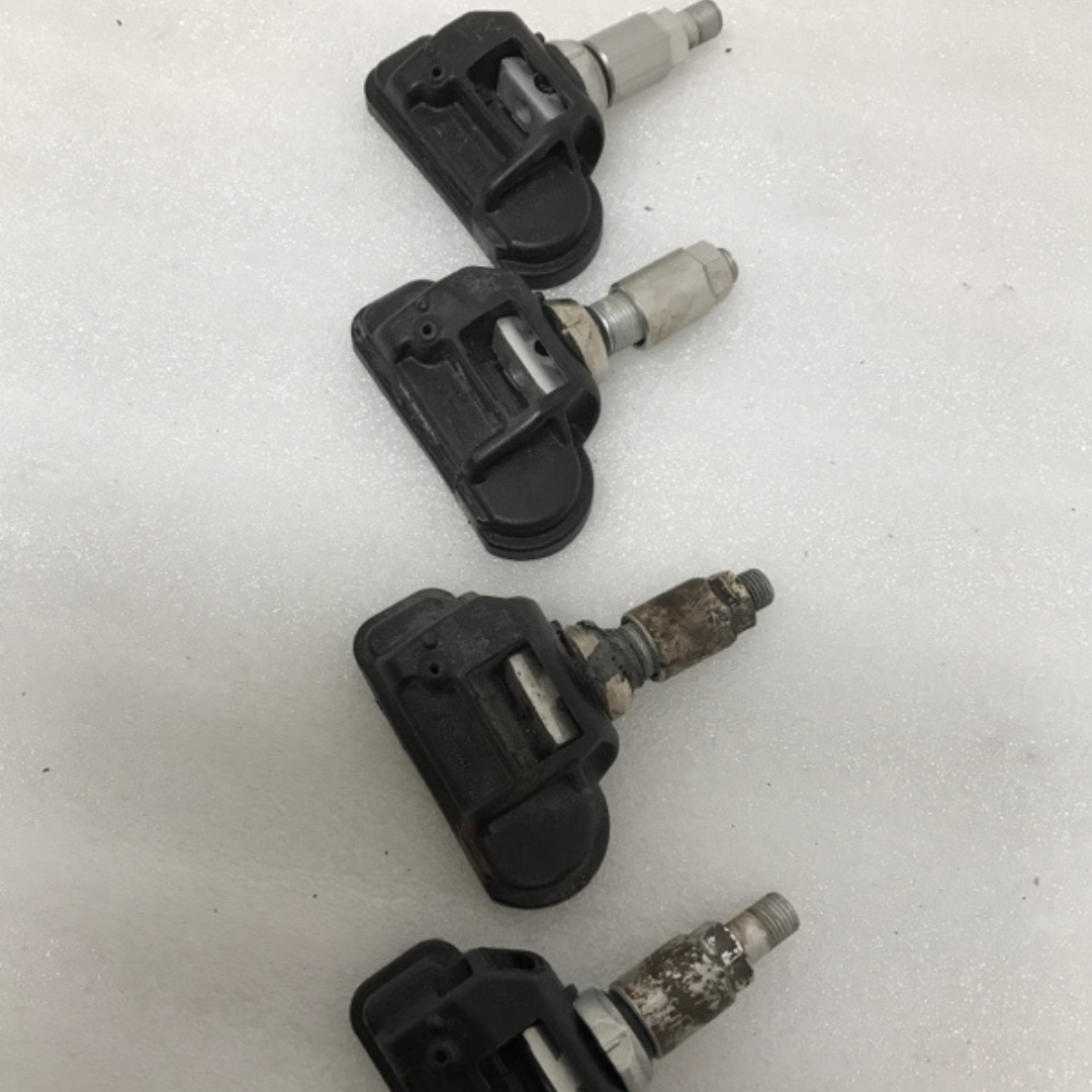 Set of 4 Mercedes Benz TPMS Sensor A0009050030 4758d9c6
