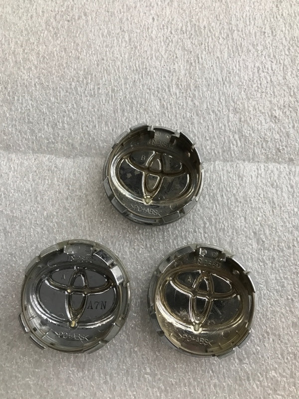 Toyota Genuine OEM Wheel Center Hub Cap Chrome 9e39d2dc
