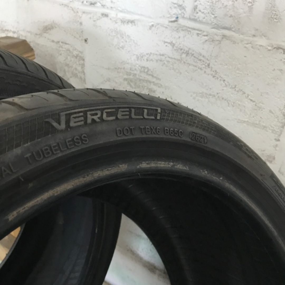 Versell Strada ll 255/35/18 190777ed