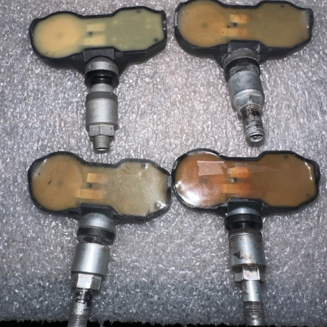 Set of 4 Volkswagen TPMS Sensor 433 MHz 7PP907275F f997d6d1