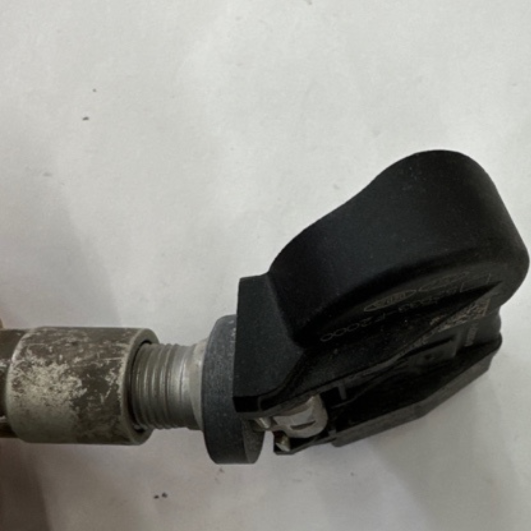 OEM Hyundai Kia TPMS Tire Pressure Sensors Kit F2000