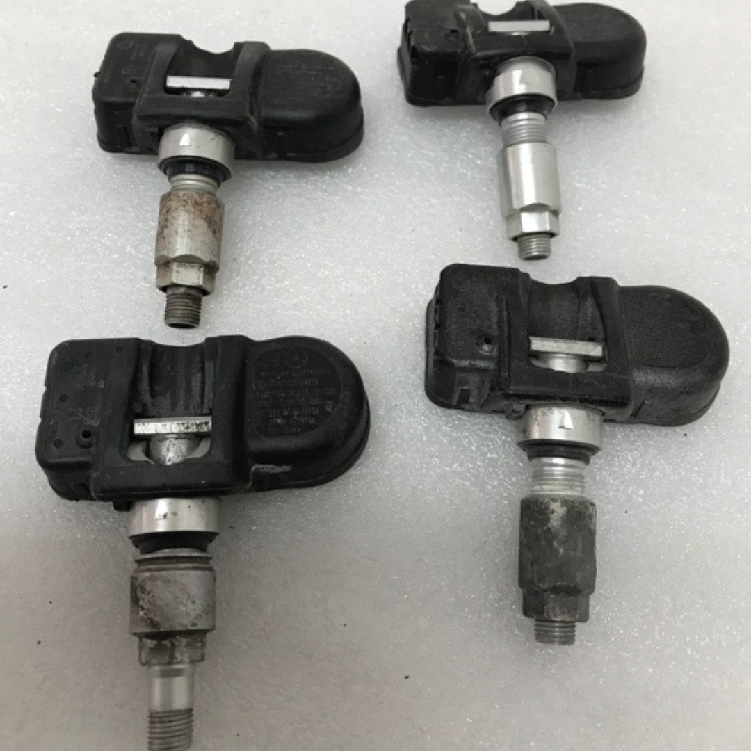 Set of 4 Mercedes Schrader TPMS Sensor 433mhz