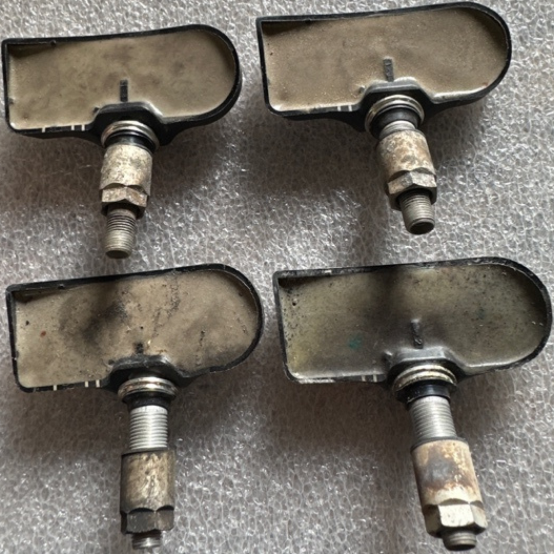 Set of 4 Daimler Chrysler TPMS Tire Pressure Sensor 315MHz 60b005f9