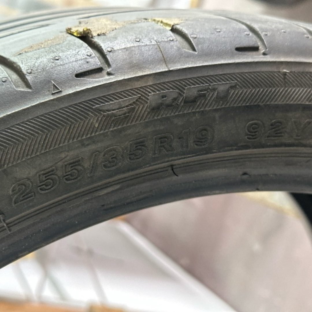 Bridgestone Potenza S001 RFT Size 255/35/19
