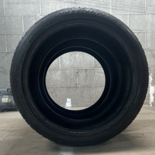 CONTINENTAL TIRE 265/35/19 USED cdc2c458