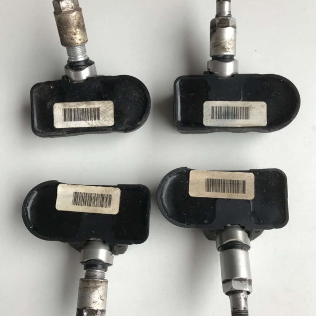 Set of 4 Mercedes-Benz Tire Pressure System TPMS OEM d8a489ff