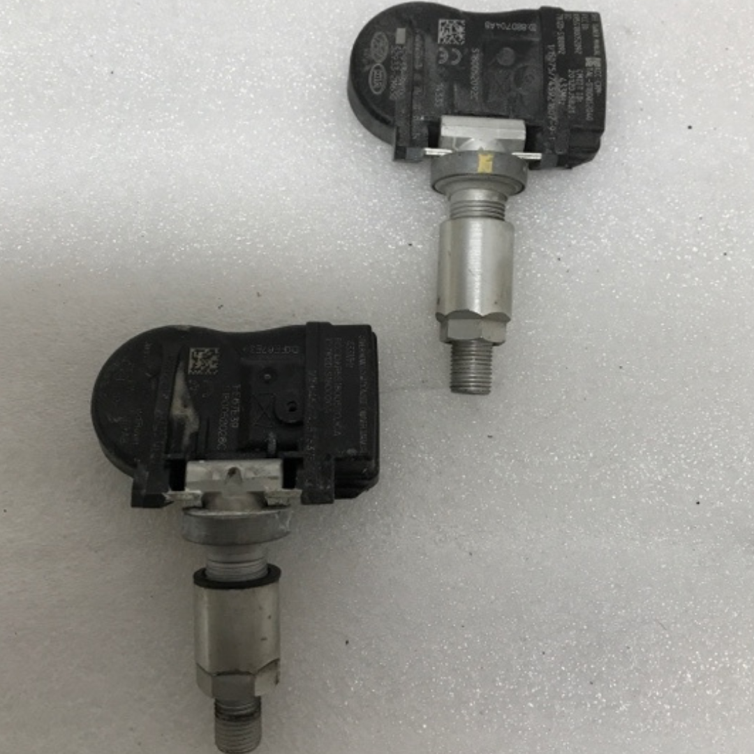 SET OF 2 Genuine OEM Hyundai TPMS 52933-3N100 a118d93f