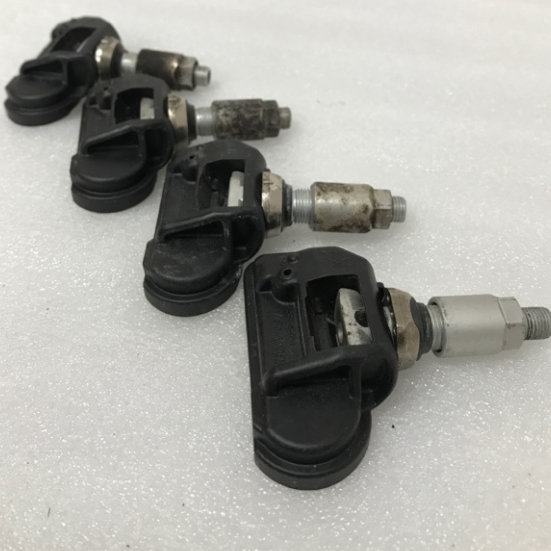 Set of 4 Mercedes Benz TPMS Sensor 433 Mhz A0009050030 48509529