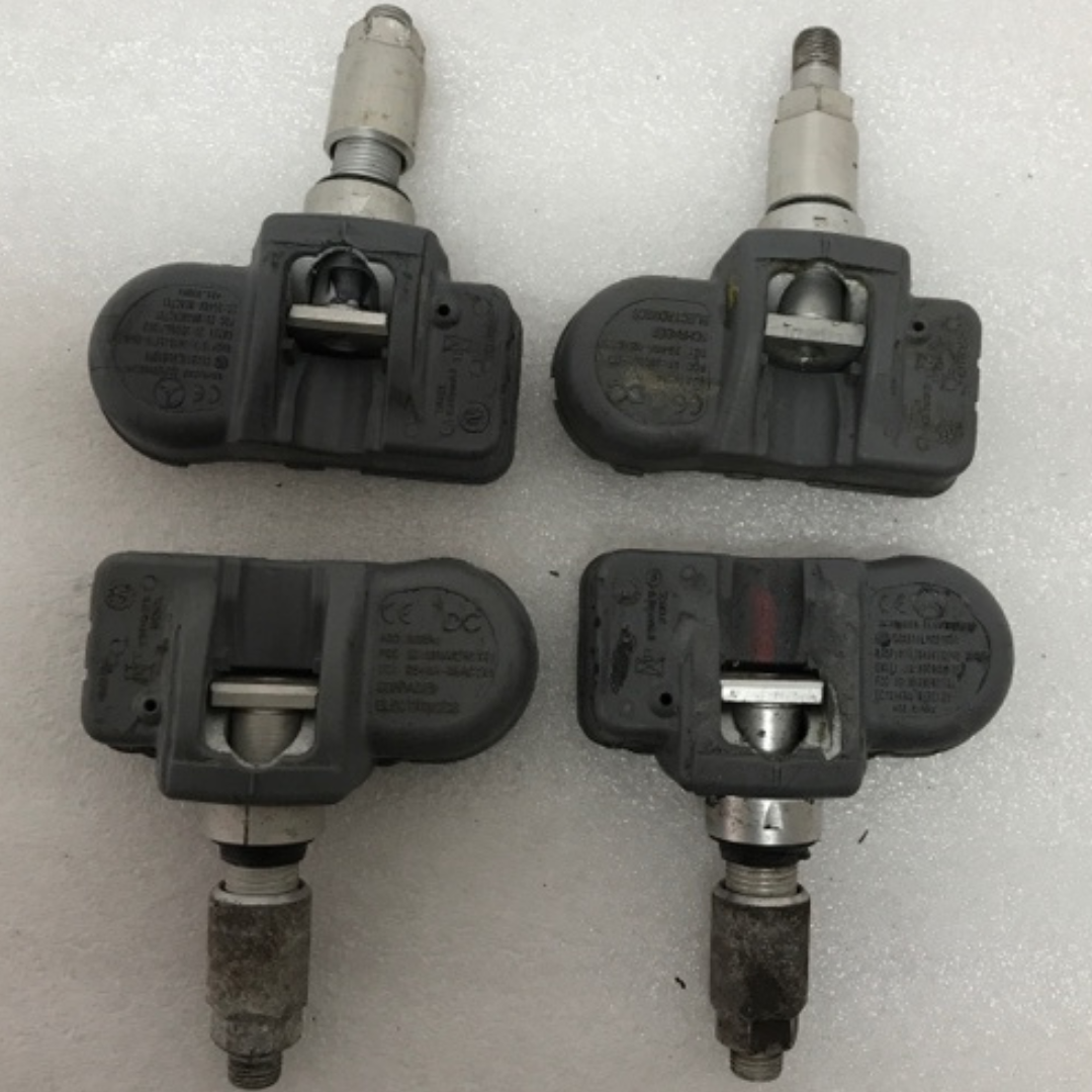 Set of 4 Mercedes TPMS Sensor 433mhz A0009054100 40204a10