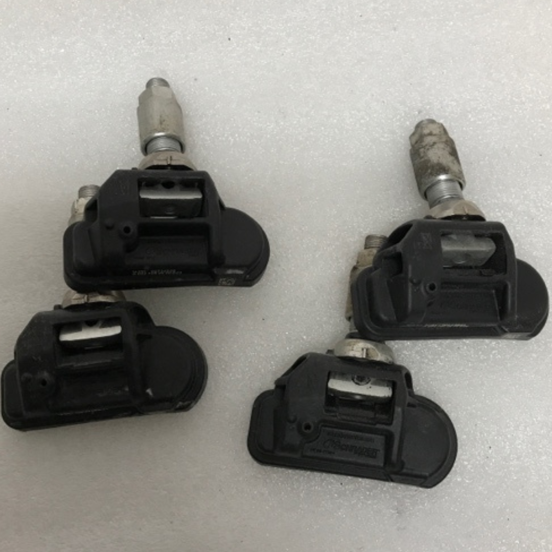 Set of 4 Mercedes TPMS Sensor 433mhz A0009050030 e722567d