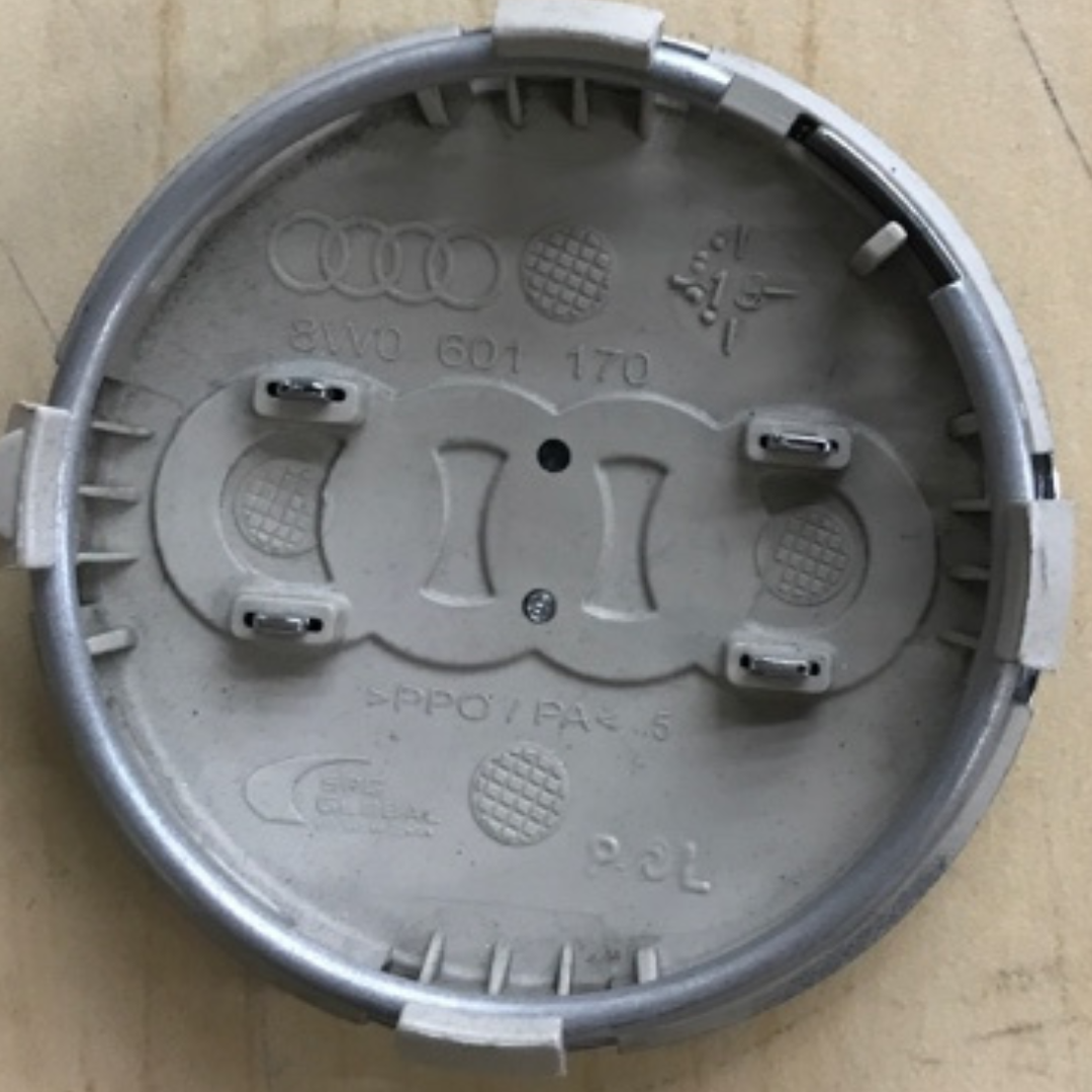 Audi Wheel Center Caps 8W0601170 1bcd50d5