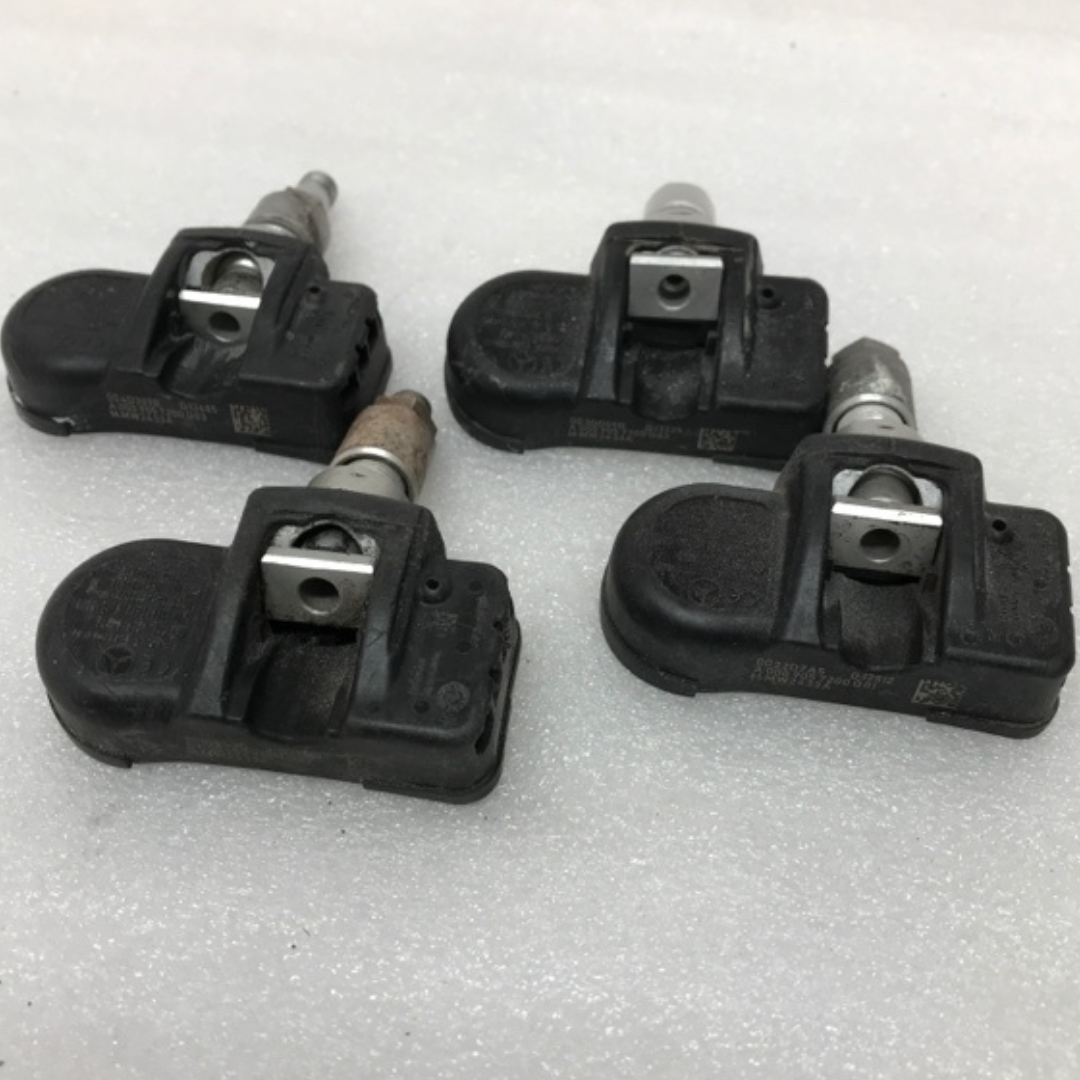 Set of 4 Mercedes Schrader TPMS Sensor 433mhz