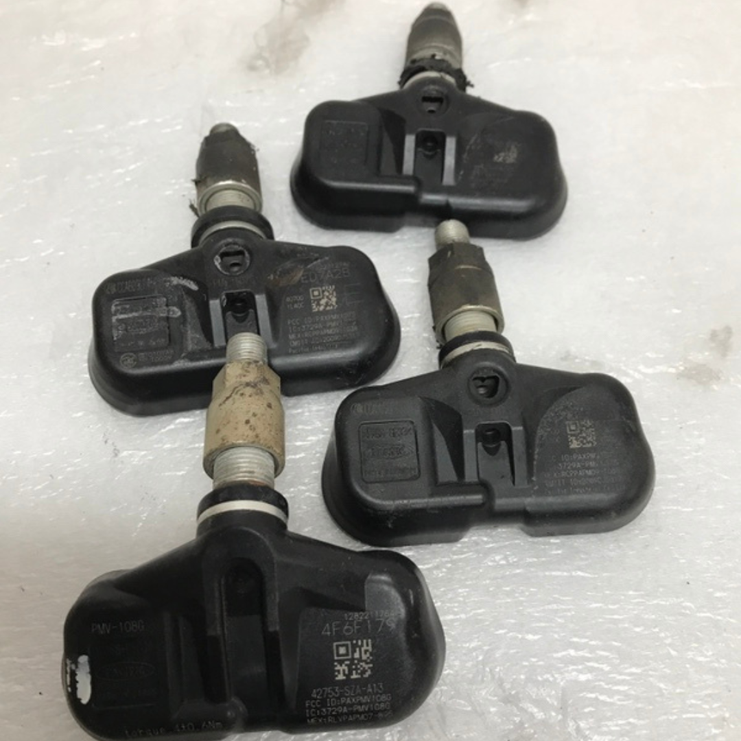 Set of 4 Genuine OEM Honda TPMS Tire Pressure Sensor 42753-SZA-A13 cdfdc72f