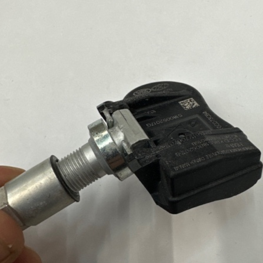 Hyundai TPMS Tire Pressure Sensor & Service Kit 52933-2M000