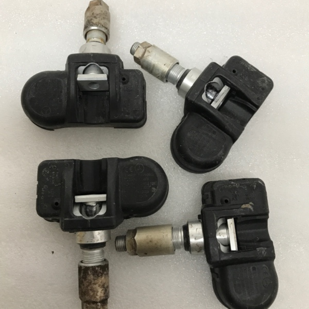 Set of 4 Mercedes Benz TPMS Sensor 0009057200 433MHz 4bc90882