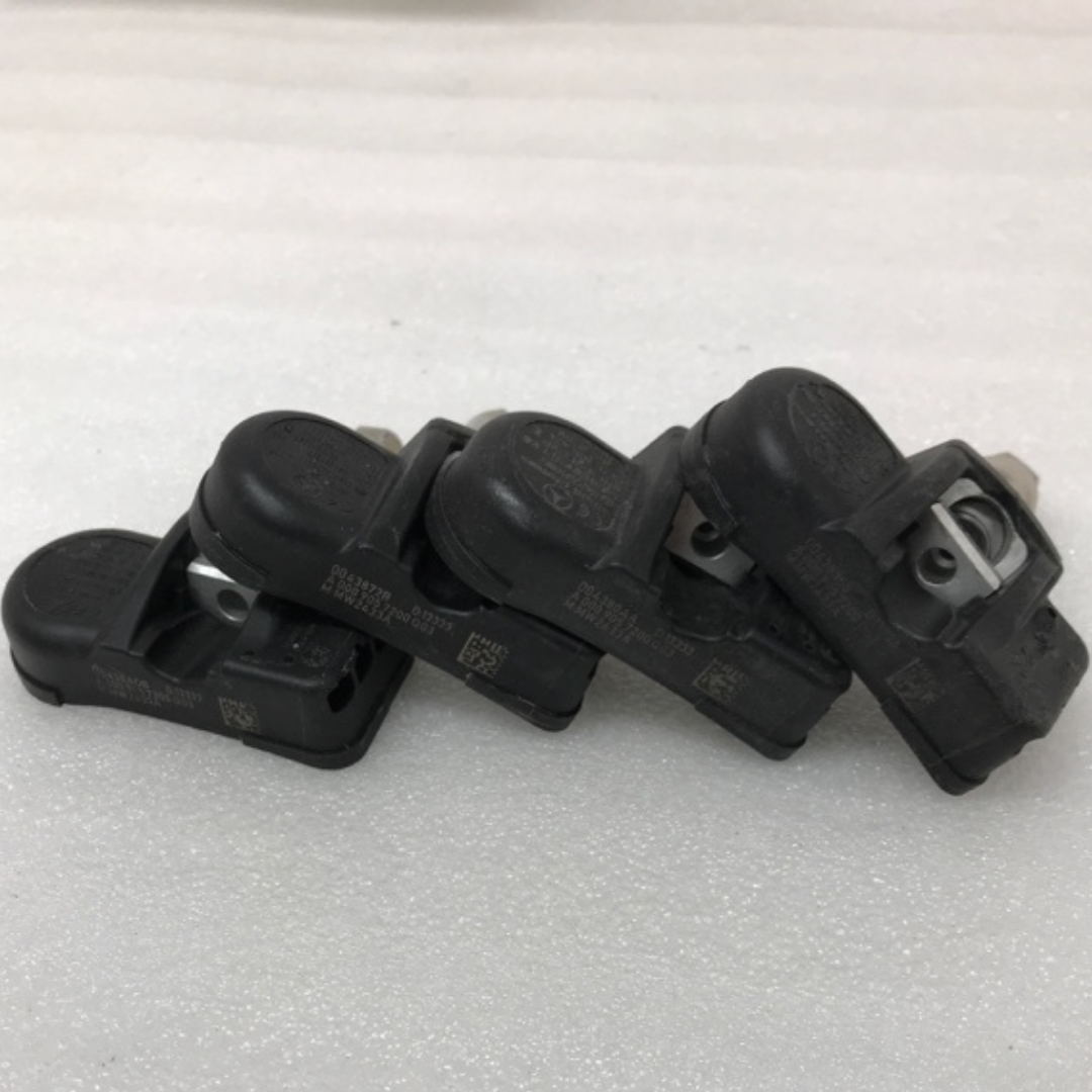 Set of 4 Mercedes-Benz TPMS 433 Mhz 0009057200 349aab6c