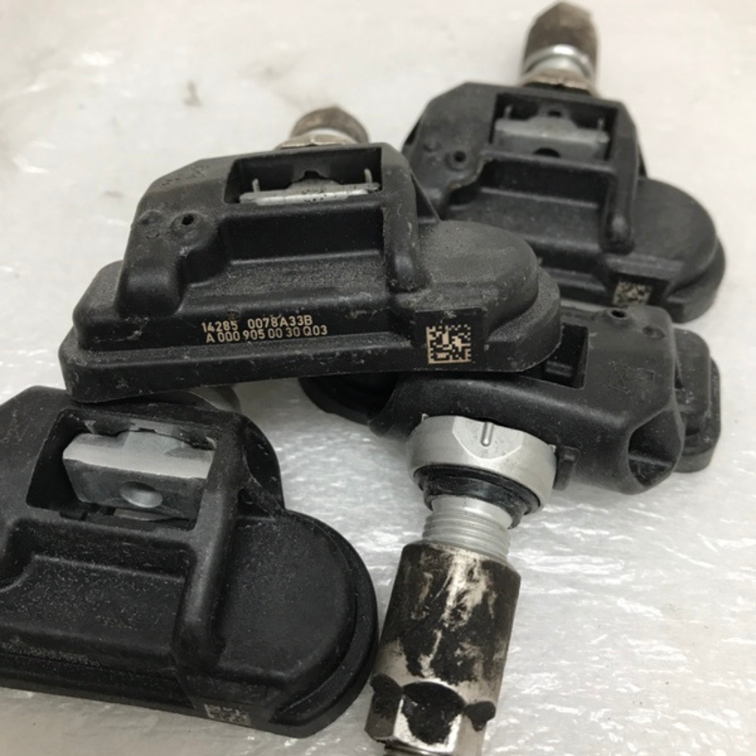 Set of 4 Mercedes Benz TPMS 433mhz A0009050030 8d4e56a9