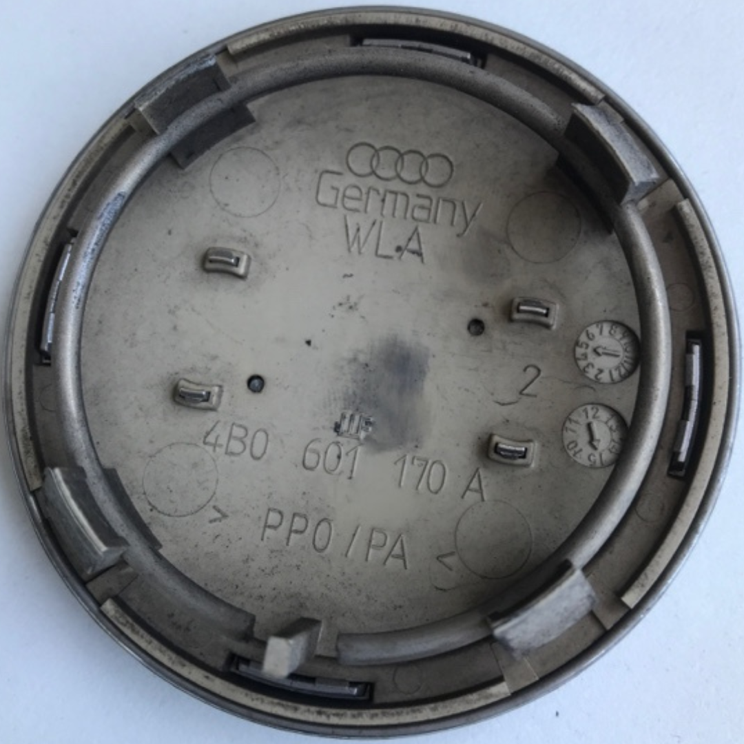 Audi Wheel Hub Center Cap 4B0601170 16fe416f