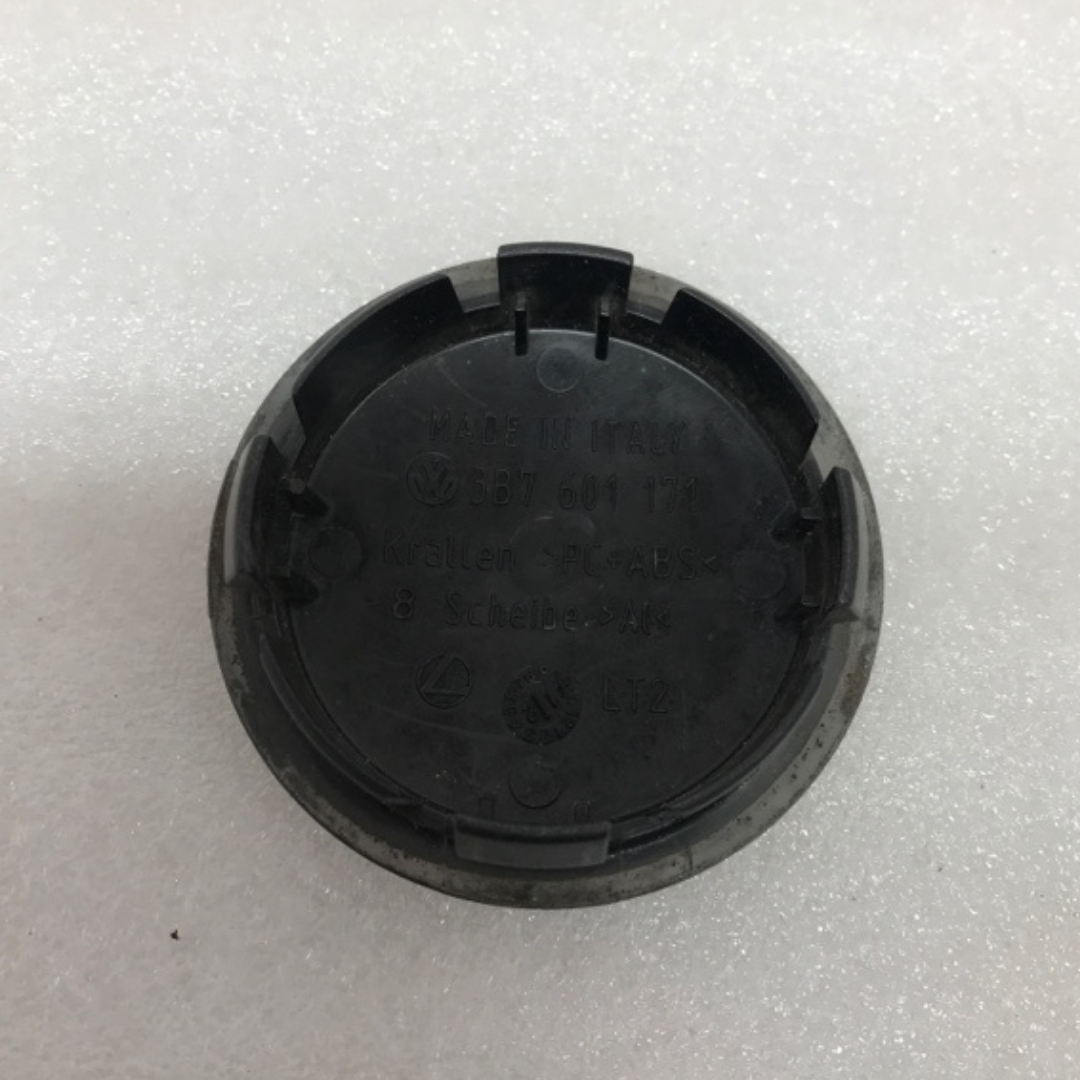 Set of 2 Volkswagen Wheel Center Hub Caps 3B7601171 beecfb69