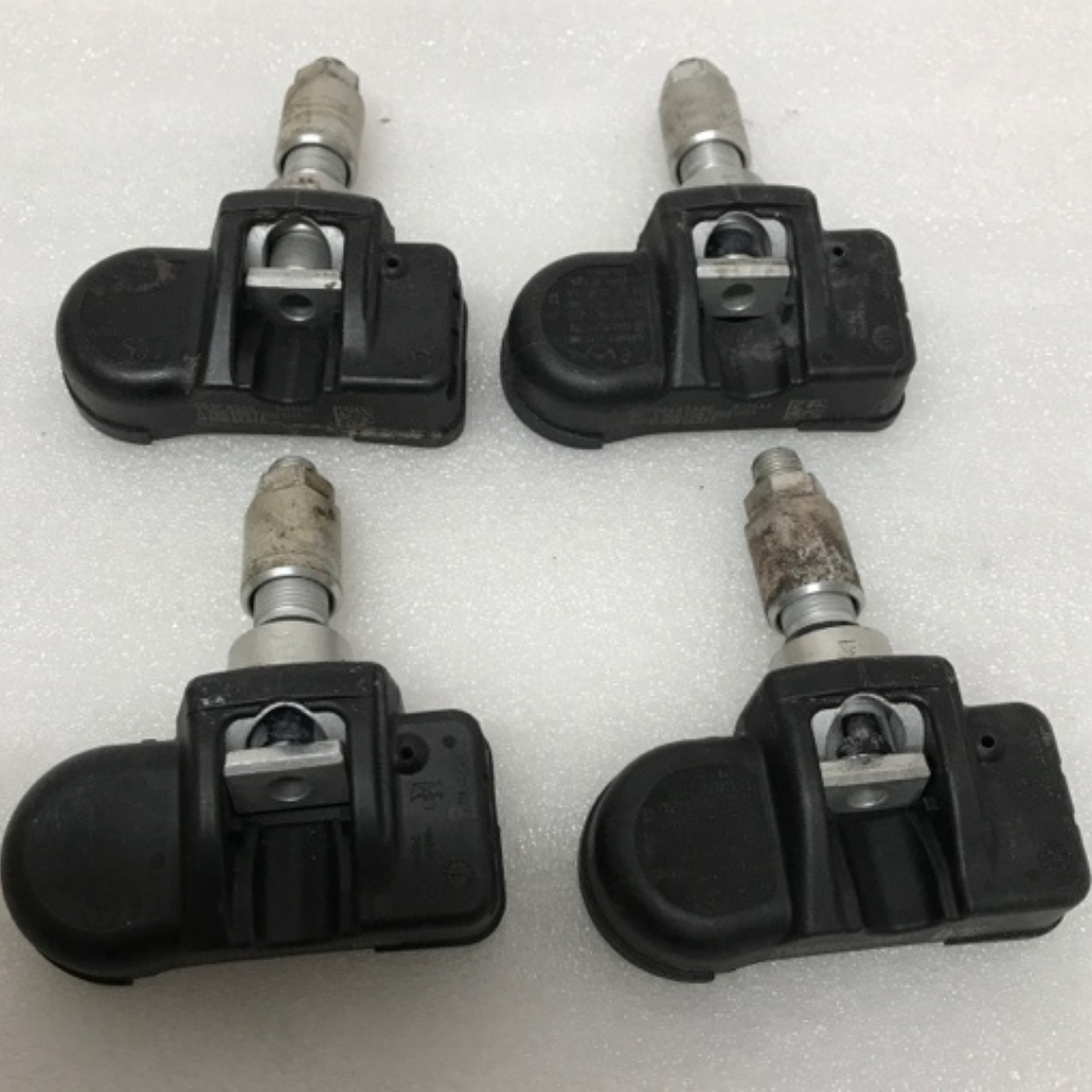 Mercedes Benz Set of 4 TPMS 433 Mhz 0009057200 eb066a62