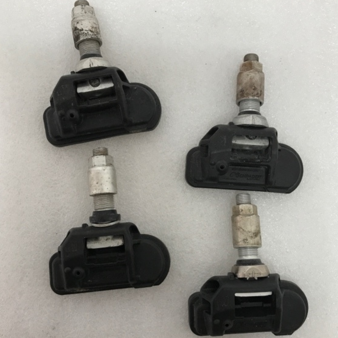 Set of 4 Mercedes Benz OEM Schrader TPMS Sensor 0009050030 433MHz
