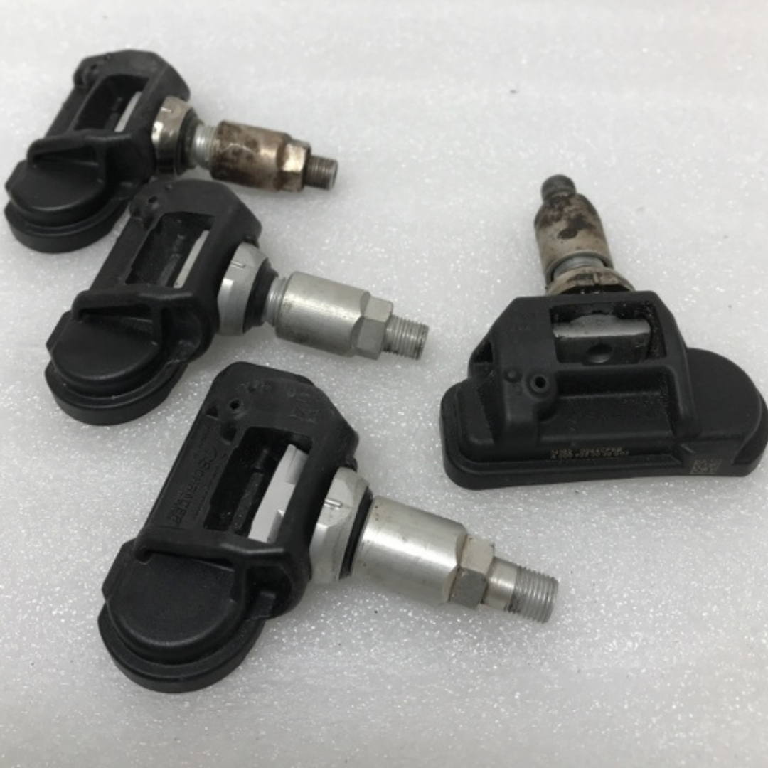 Set of 4 Mercedes TPMS A0009050030 ef0a0013 efa0013