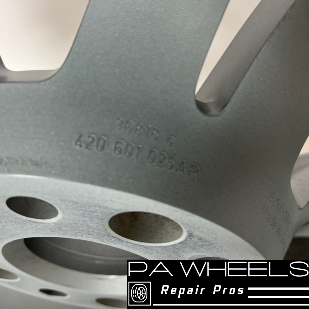 AUDI R8 2011-2015 19" FACTORY ORIGINAL FRONT WHEEL RIM 58906 420601025AR