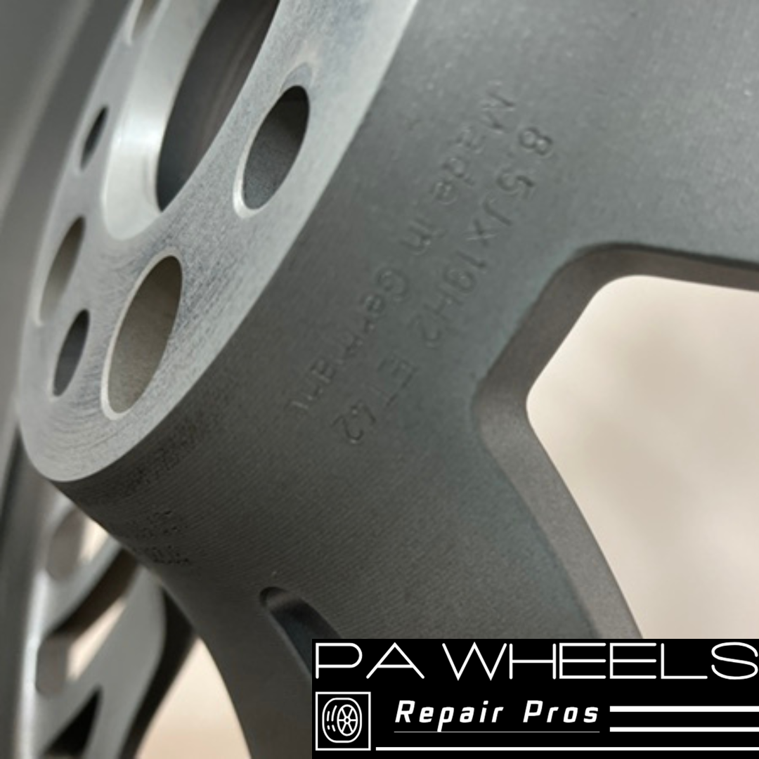 AUDI R8 2011-2015 19" FACTORY ORIGINAL FRONT WHEEL RIM 58906 420601025AR