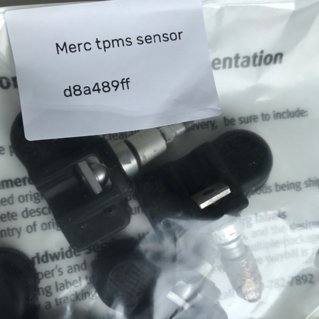 Set of 4 Mercedes-Benz Tire Pressure System TPMS OEM d8a489ff
