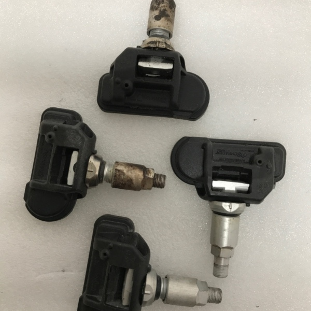 Set of 4 Mercedes TPMS A0009050030 ef0a0013 efa0013