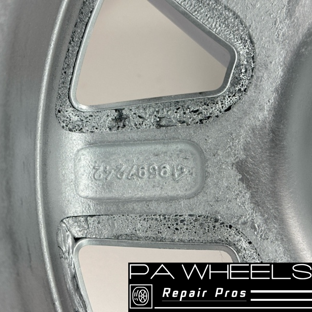 CADILLAC DTS 2009-2011 17" FACTORY ORIGINAL WHEEL RIM 4651 09597243 9597242