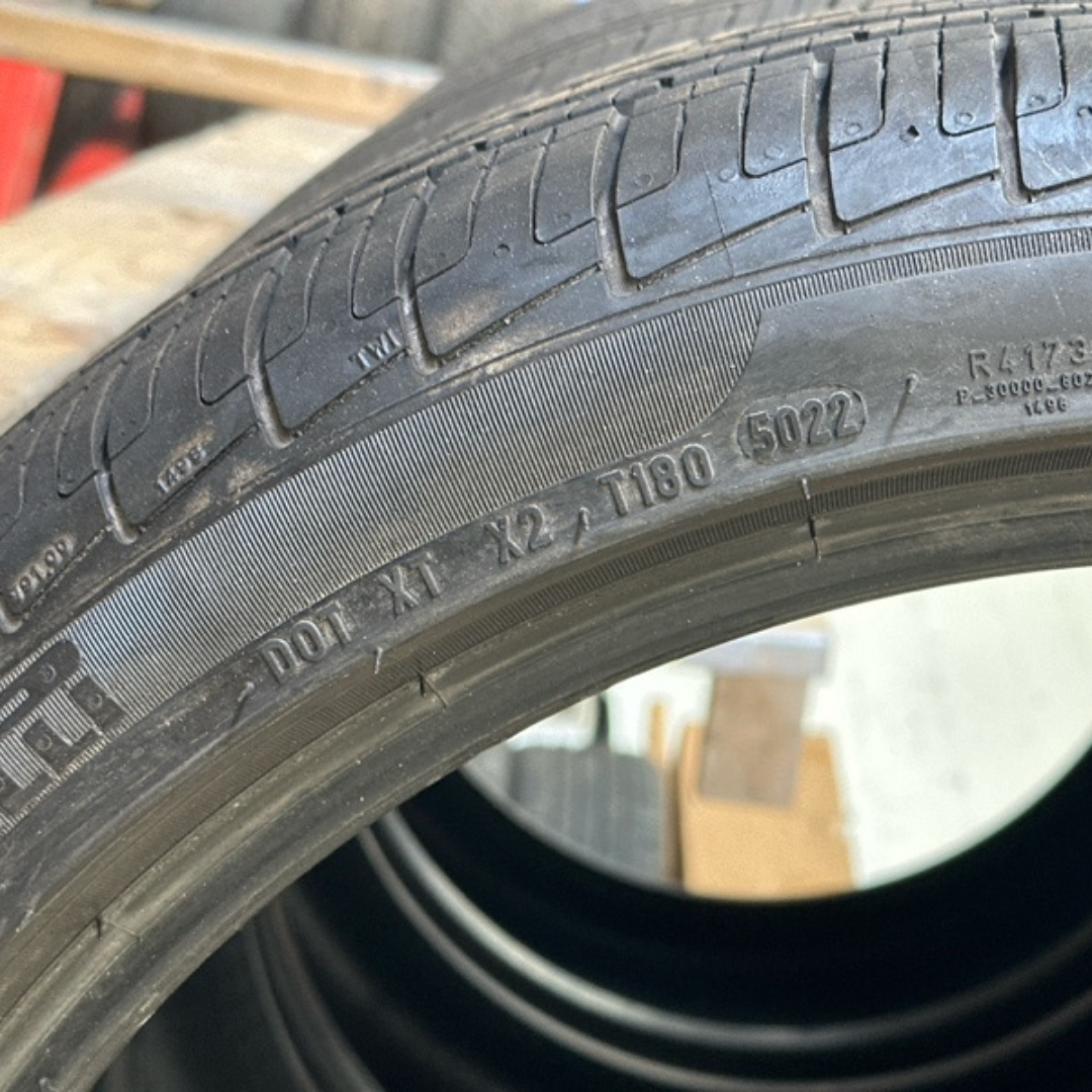 Set of 4 Pirelli Cinturato P7 Size 225/40/19
